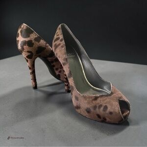 💖 Stuart Weitzman Leopard Pony Hair Peep Toe Heels 💖